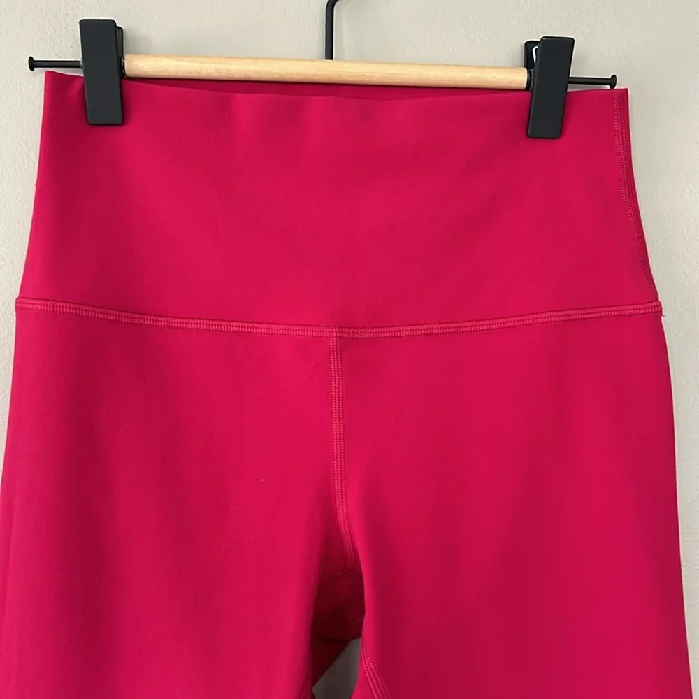 Lululemon Align Crops 21” Sz 6 Star‎ Ruby